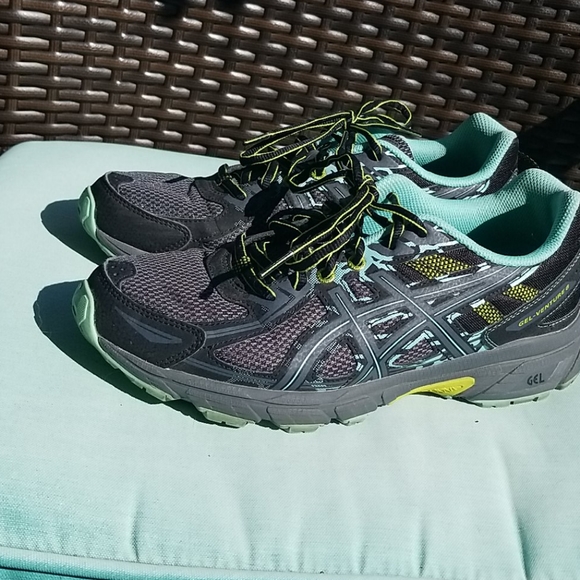 Asics trail running sneakers - Picture 3 of 4